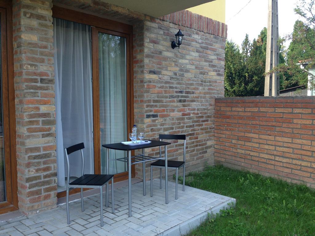 Lovagvar Apartments Gyula Kamer foto