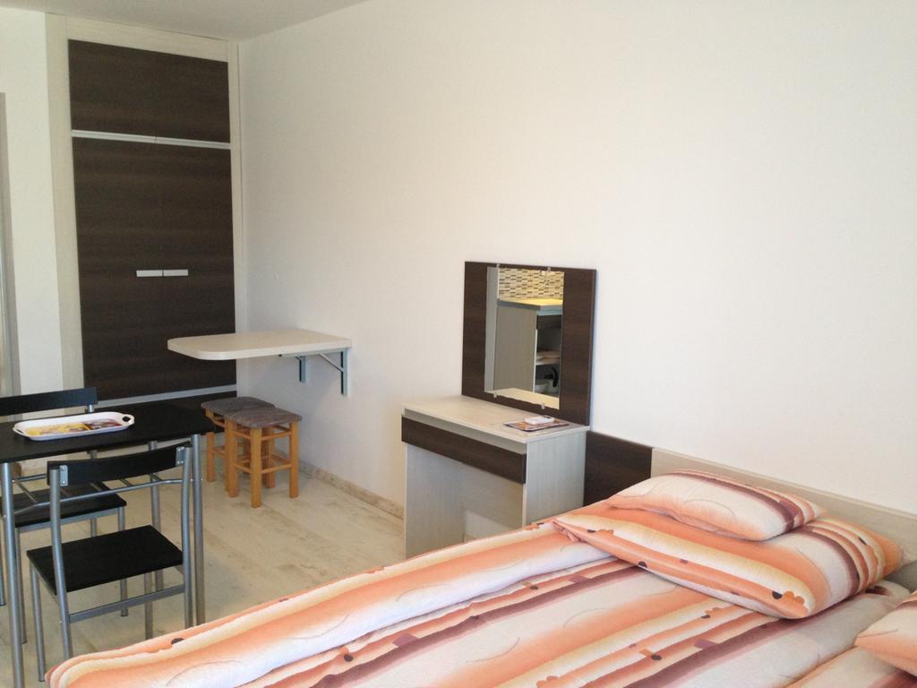 Lovagvar Apartments Gyula Buitenkant foto