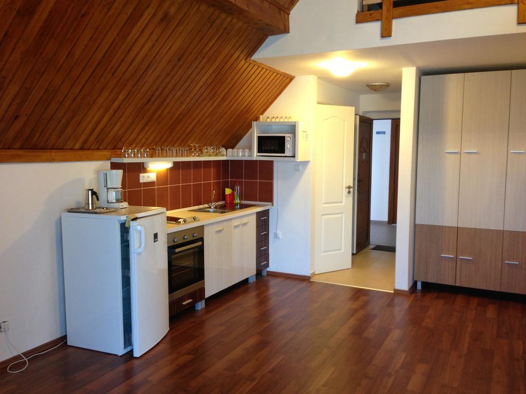 Lovagvar Apartments Gyula Buitenkant foto
