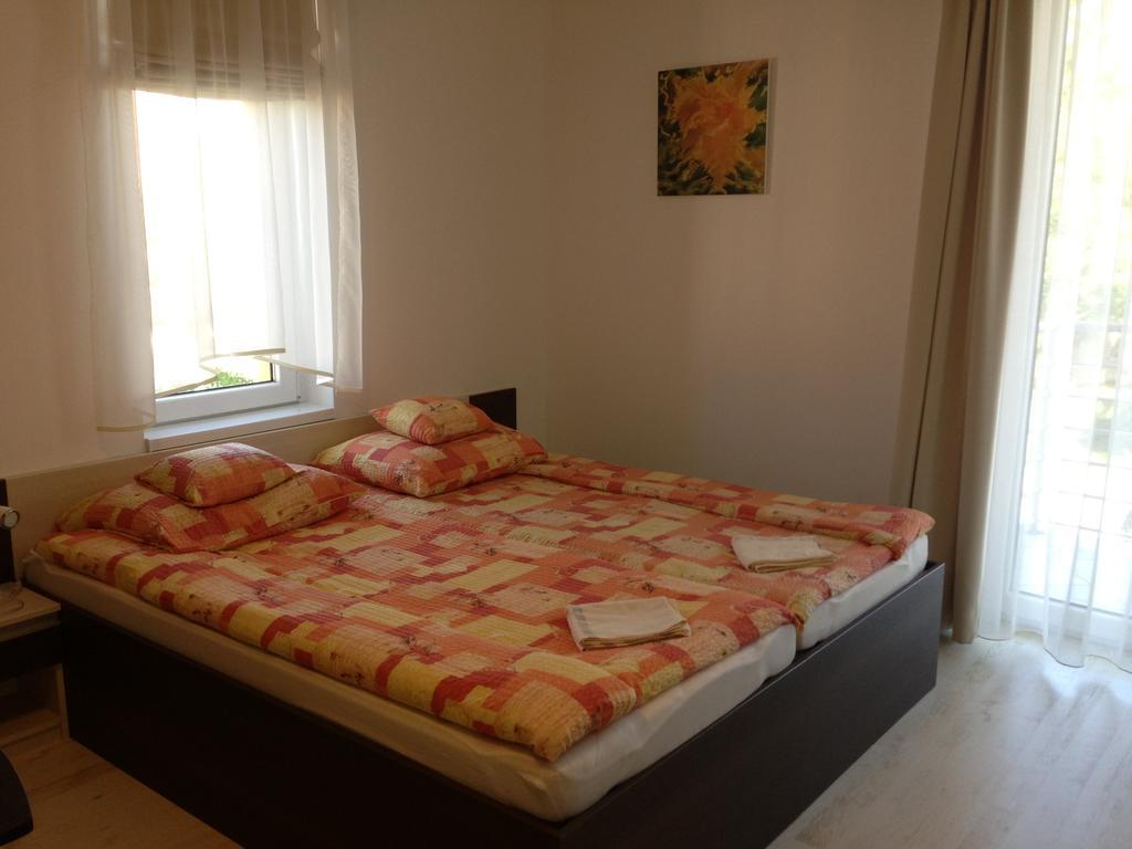 Lovagvar Apartments Gyula Buitenkant foto